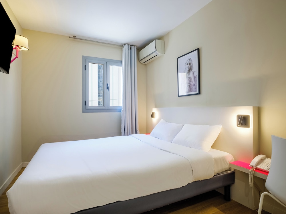 Double Room, Non Smoking - Photo 1