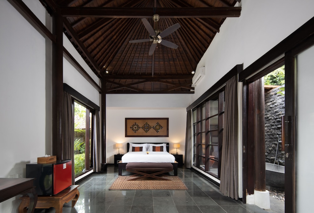 Superior One Bedroom Private Pool Villa with Free Benefits photo 1