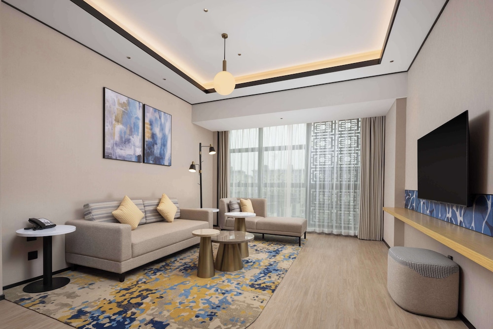 Deluxe Suite, 1 King Bed photo 1