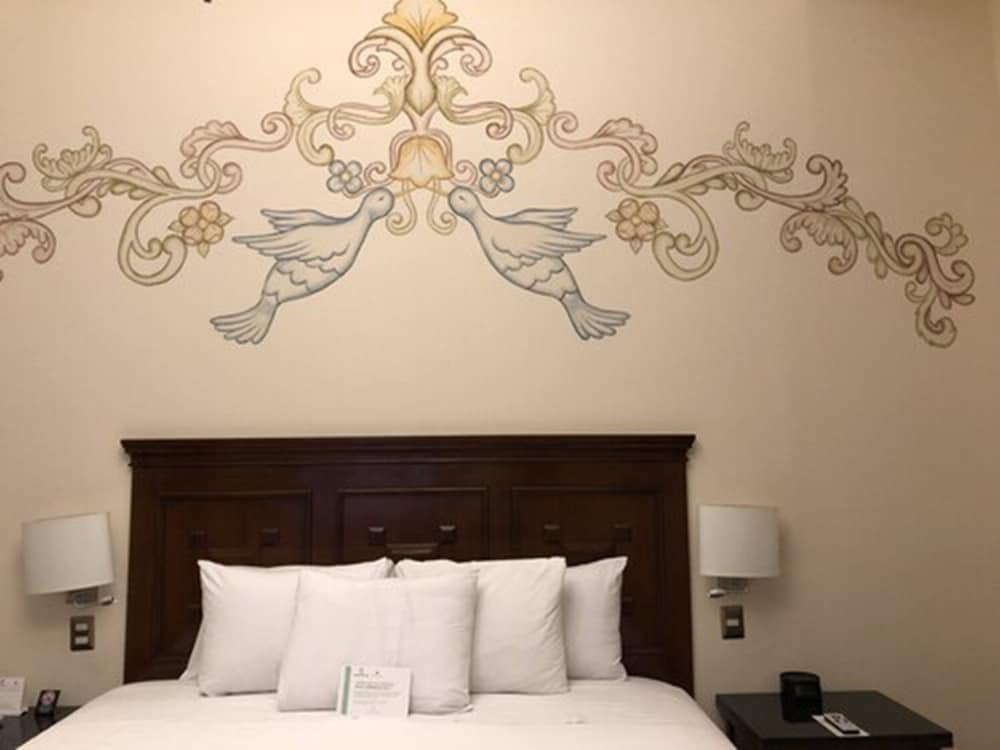 Room, 1 King Bed, Non Smoking (Colonial Matrimonial) photo 1