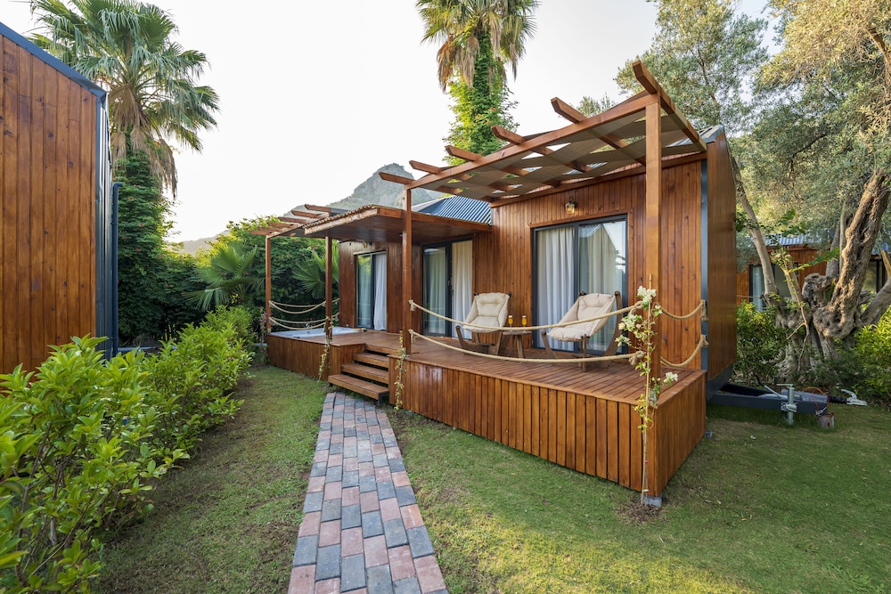 Family Tiny House With Jacuzzi photo 3