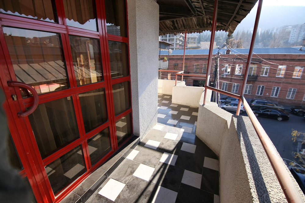 Studio, Terrace photo 1