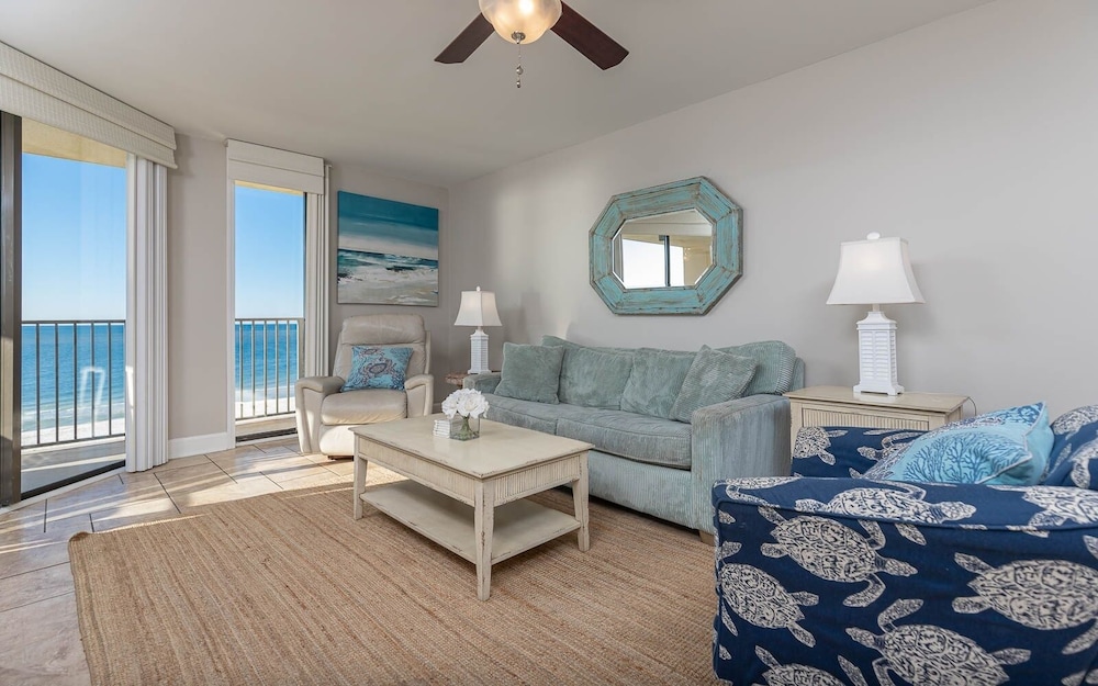 Condo, 2 Bedrooms