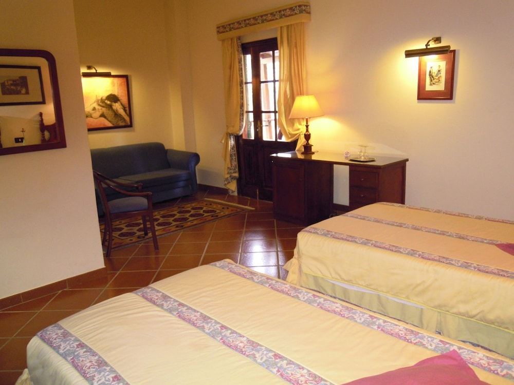 Triple Room photo 2