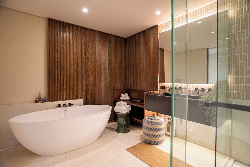 Suite (Lux | Jacuzzi 1a+1c) - Photo 8