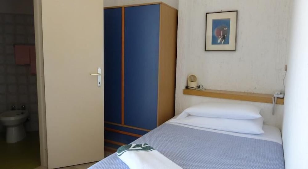 Comfort Single Room