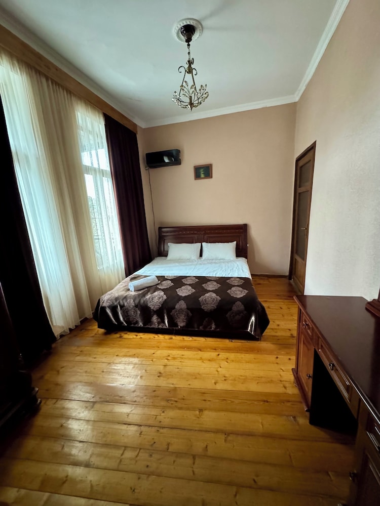 Family Double Room, Balcony, City View photo 1