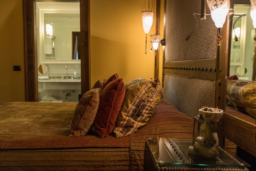 Junior Suite (Executive Tuscan) - Photo 7
