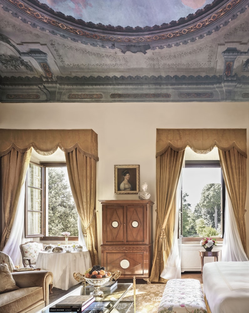 Room, 1 King Bed (Renaissance) - Photo 7