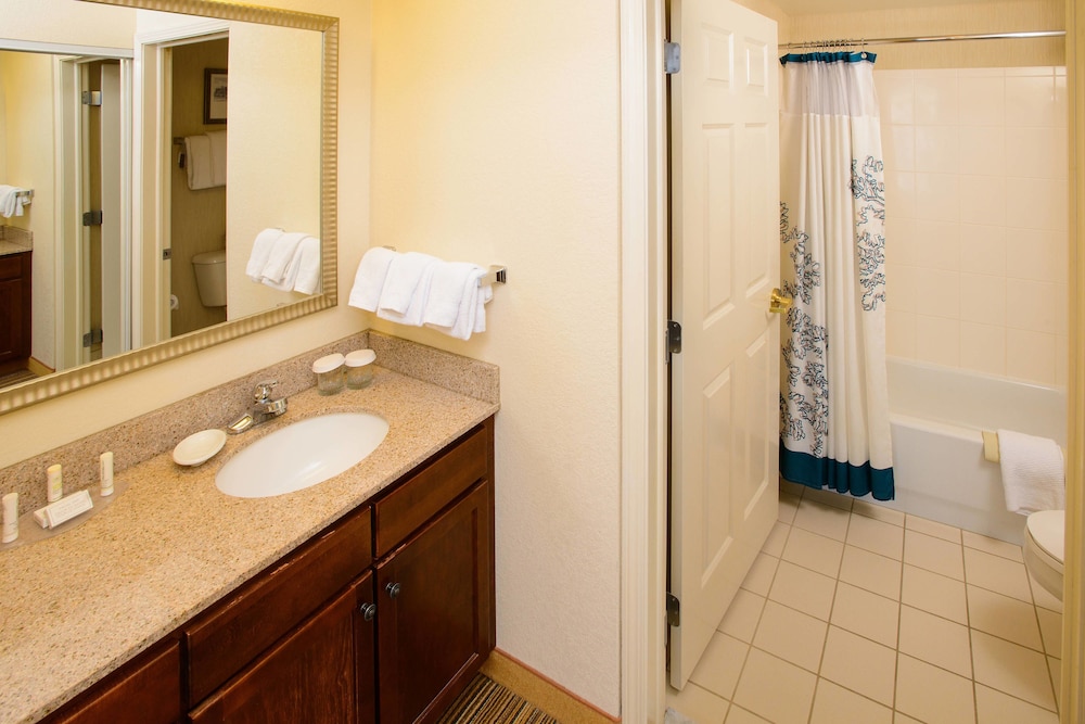 Suite, 1 Bedroom - Photo 6