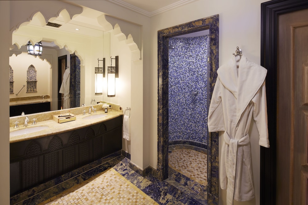 Suite (Ocean) - Photo 6