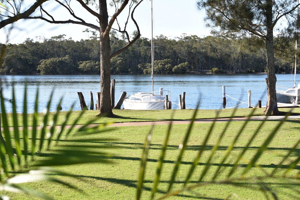 Comfort Apartment, 2 Bedrooms, River View (Unit 6) photo 2