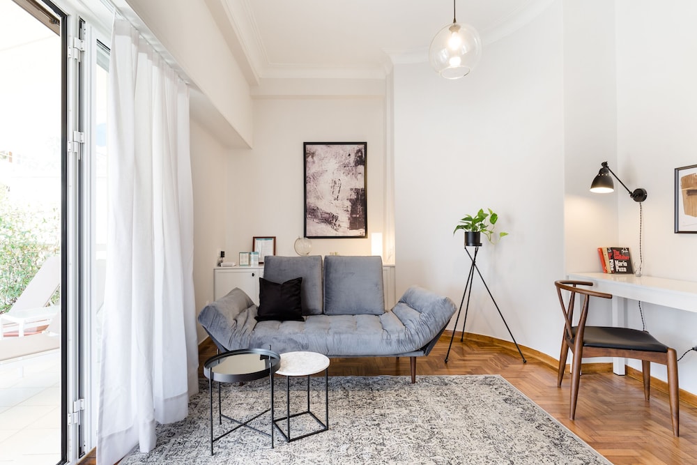 Apartment (Luminous)