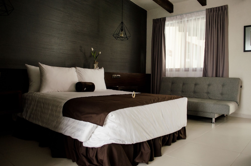 Junior Suite, 1 Queen Bed photo 2