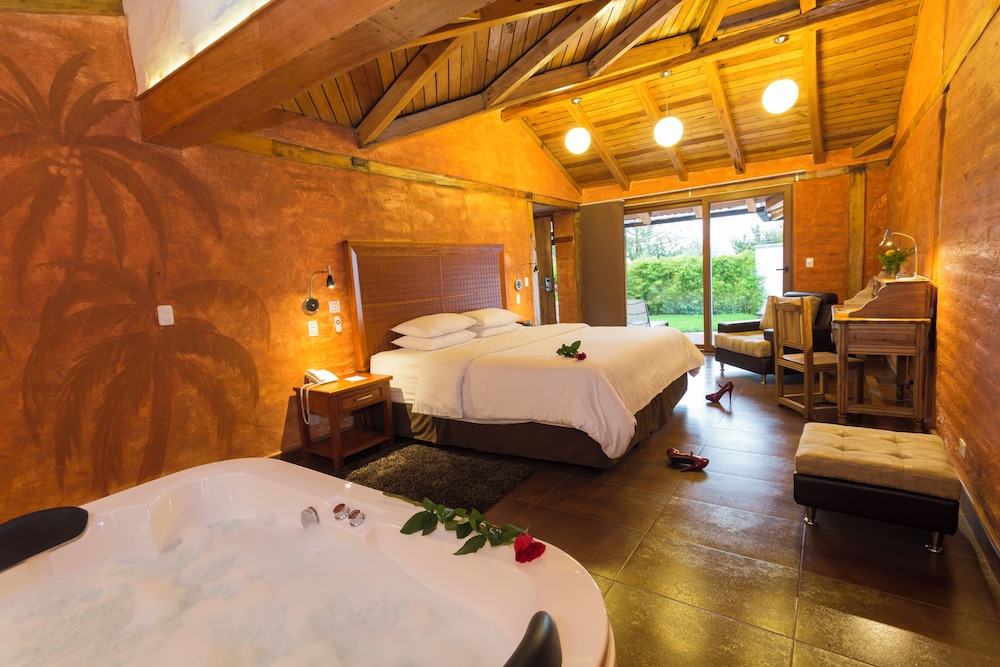 Studio Suite, Hot Tub, Garden View