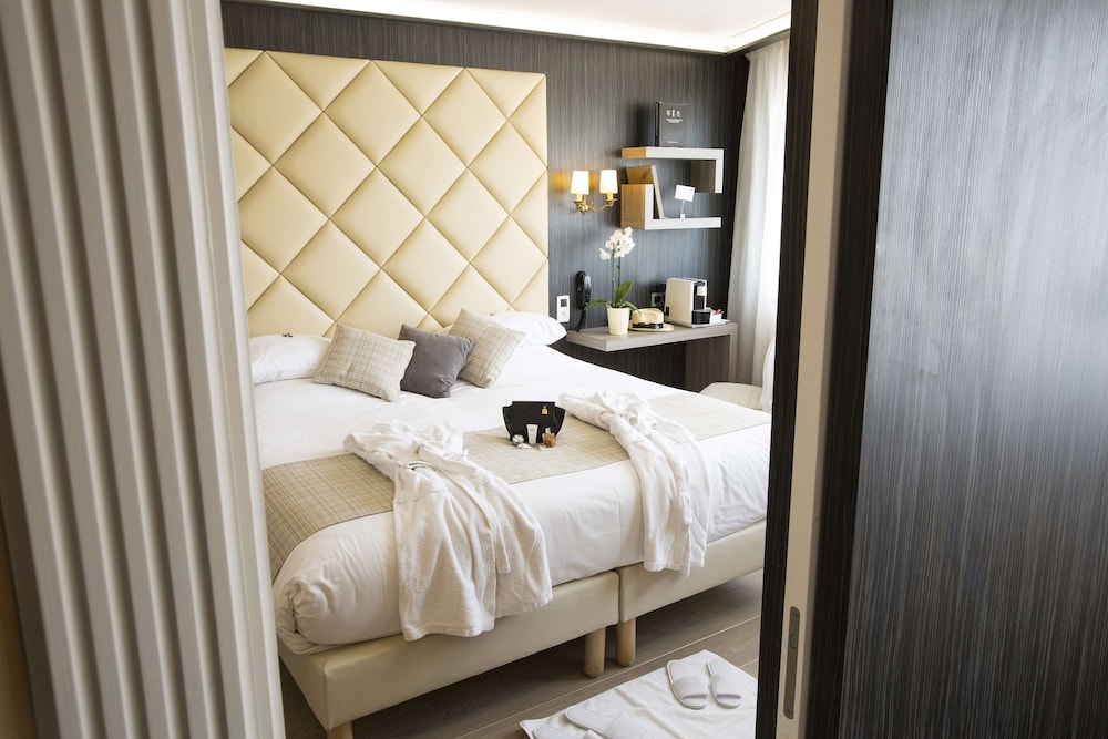 Suite, 1 King Bed, Non Smoking