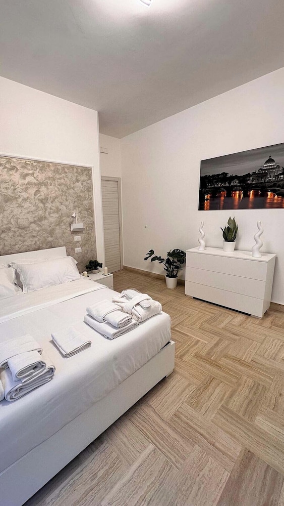 Classic Double or Twin Room, Balcony