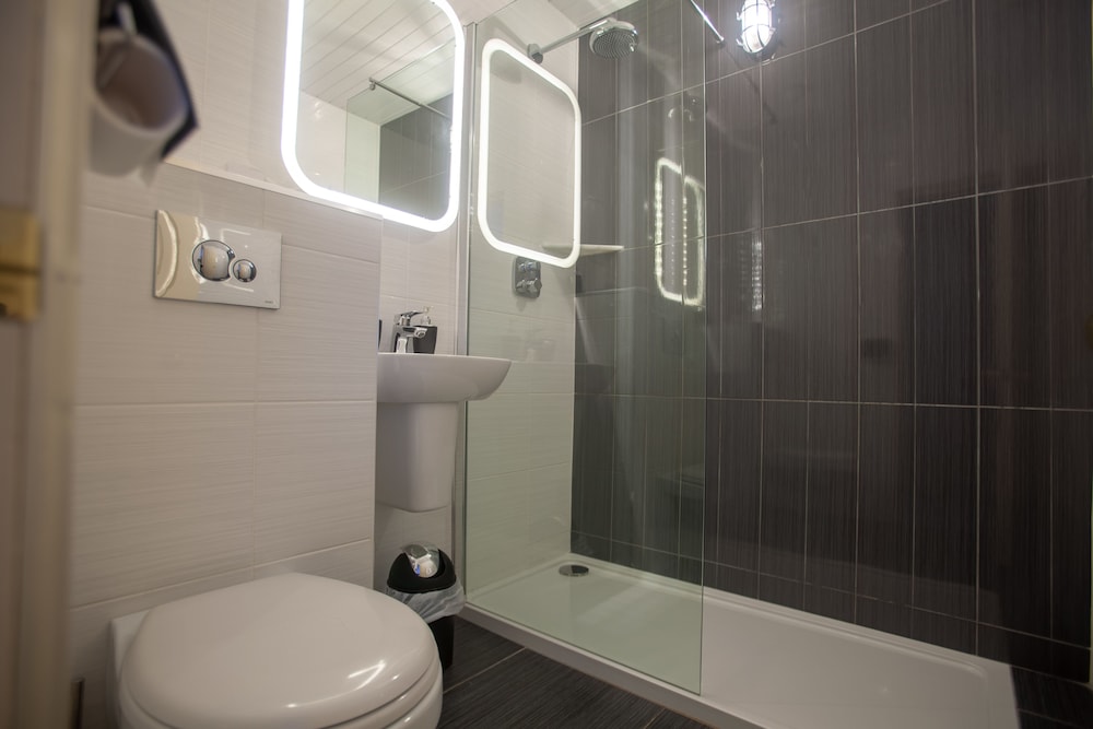 Deluxe Twin Room photo 3