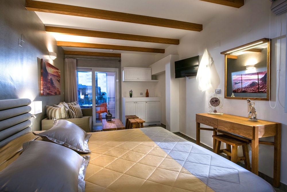 Junior Suite (Upper Floor)