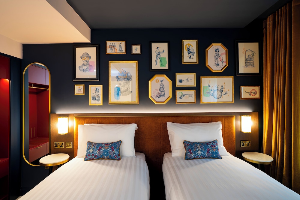 Deluxe Twin Room photo 1
