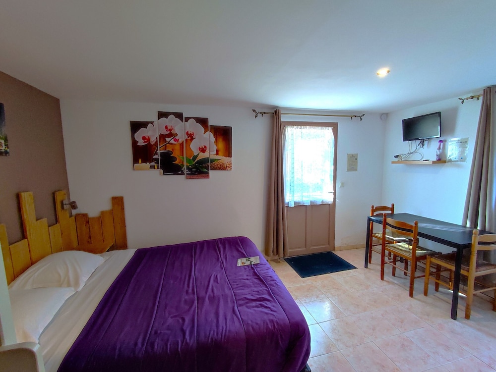 Basic Room photo 1