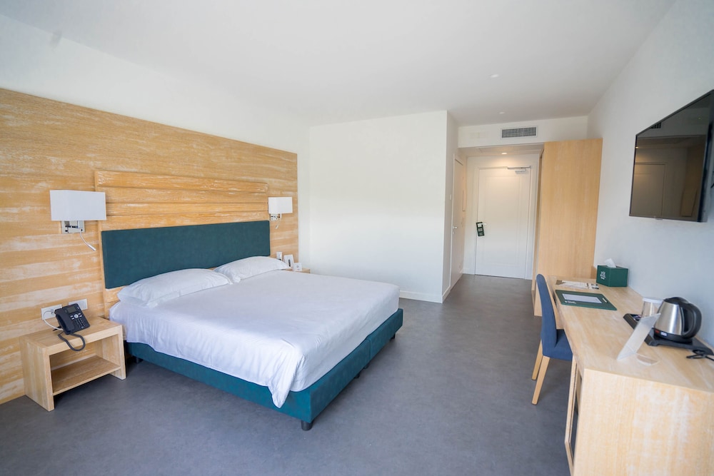 Deluxe Double or Twin Room - Photo 2