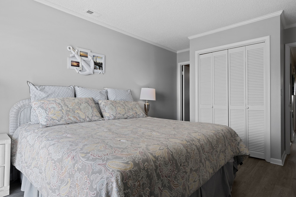 Condo, 3 Bedrooms photo 3
