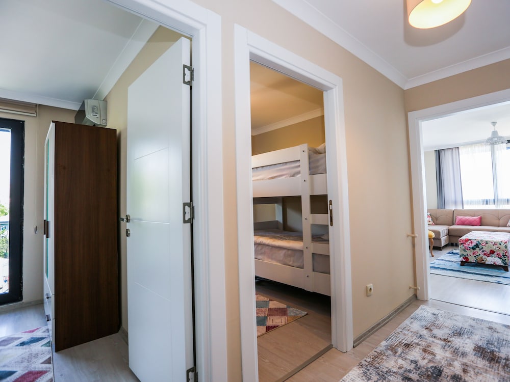 Apartment, 2 Bedrooms, Sea View - Photo 6