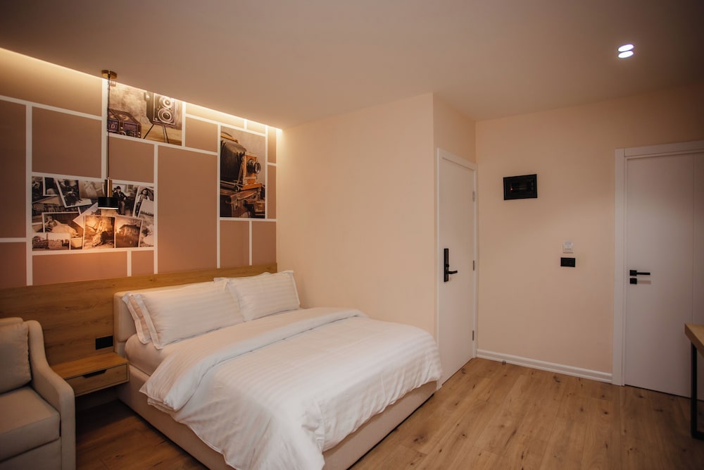 Marubi Room