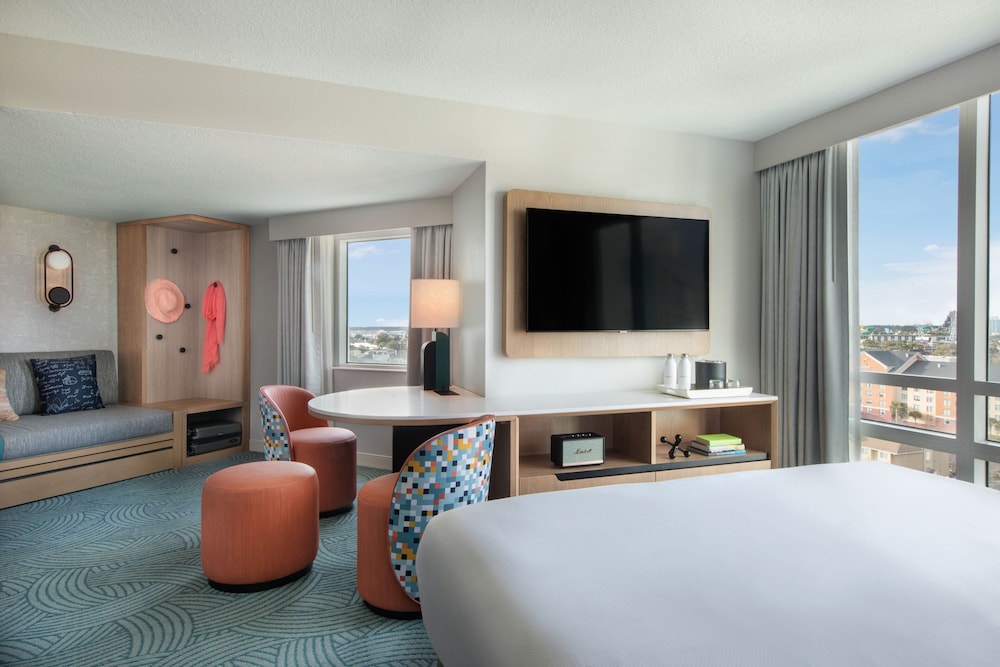 Deluxe Queen Room with Two Queen Beds and Skyline View