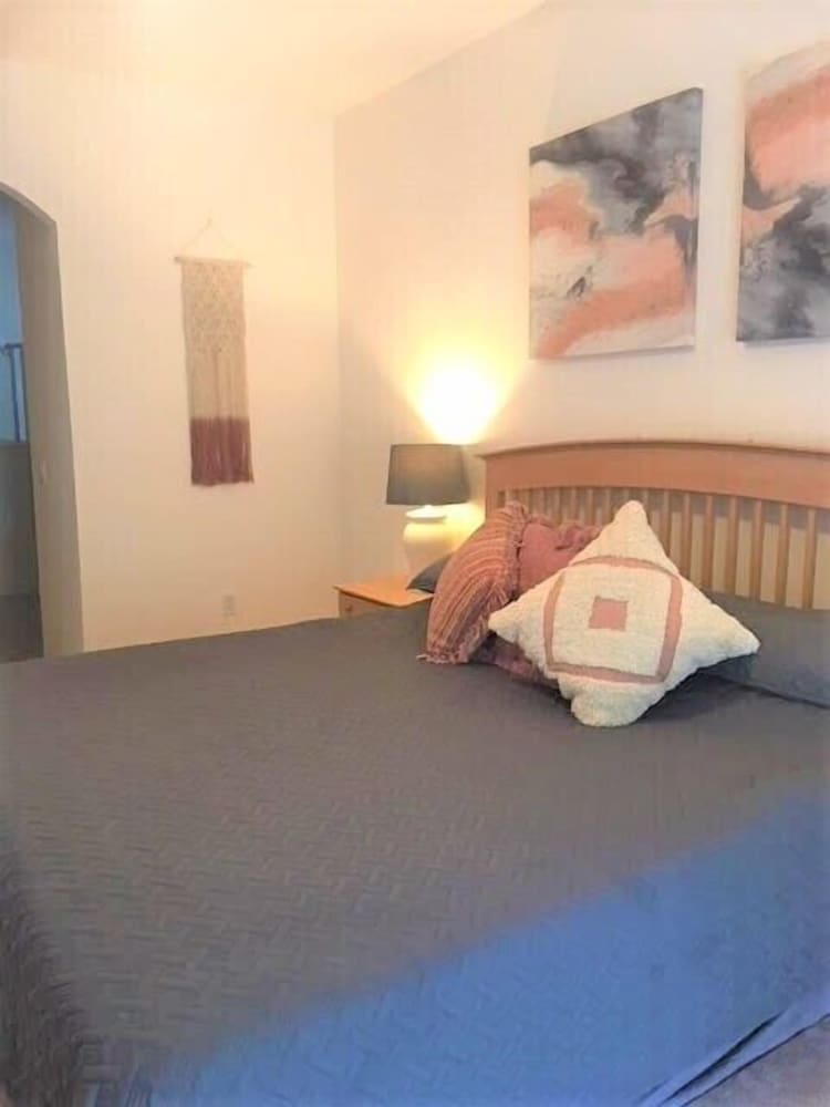 House, 4 Bedrooms