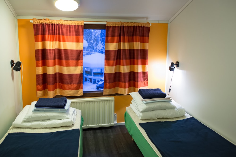 Shared Dormitory, Multiple Beds photo 3