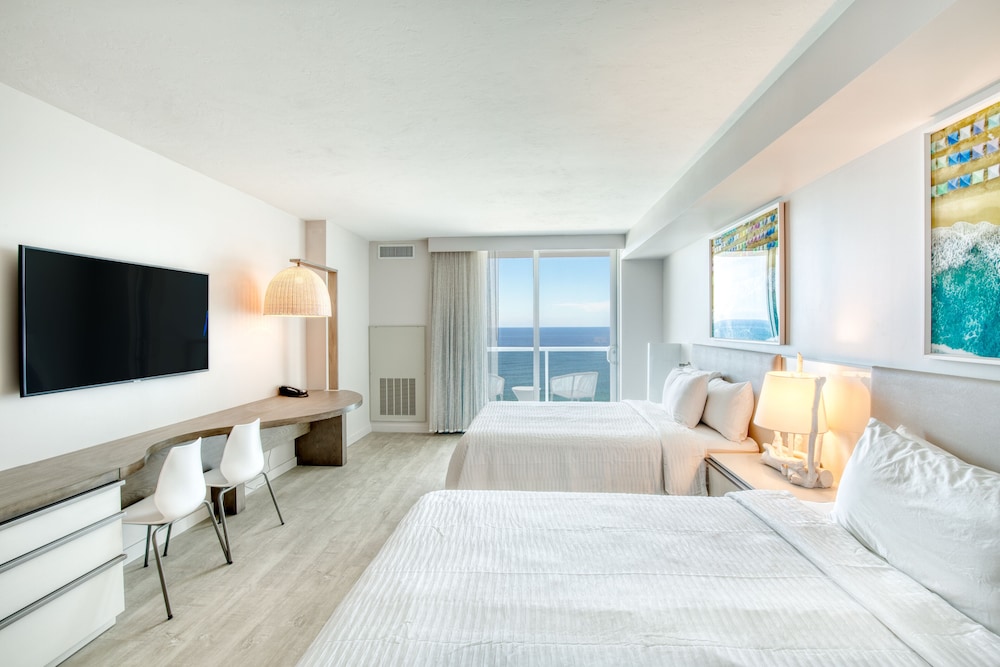 Oceanfront Two Queen Beds Room - Photo 2