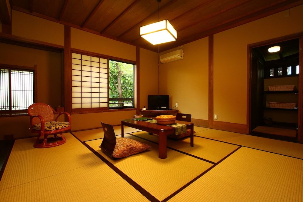 Japanese Style Room with Private Indoor Bath - Photo 1