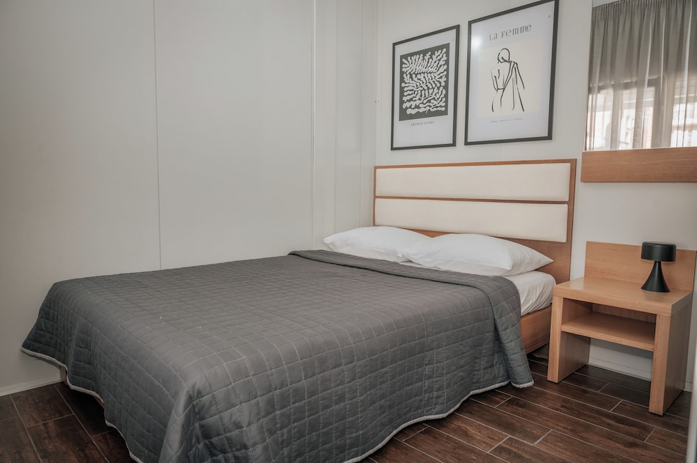 Junior Apartment photo 2