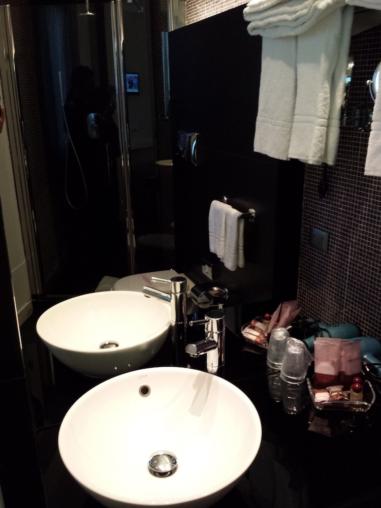 Classic Double or Twin Room - Photo 21