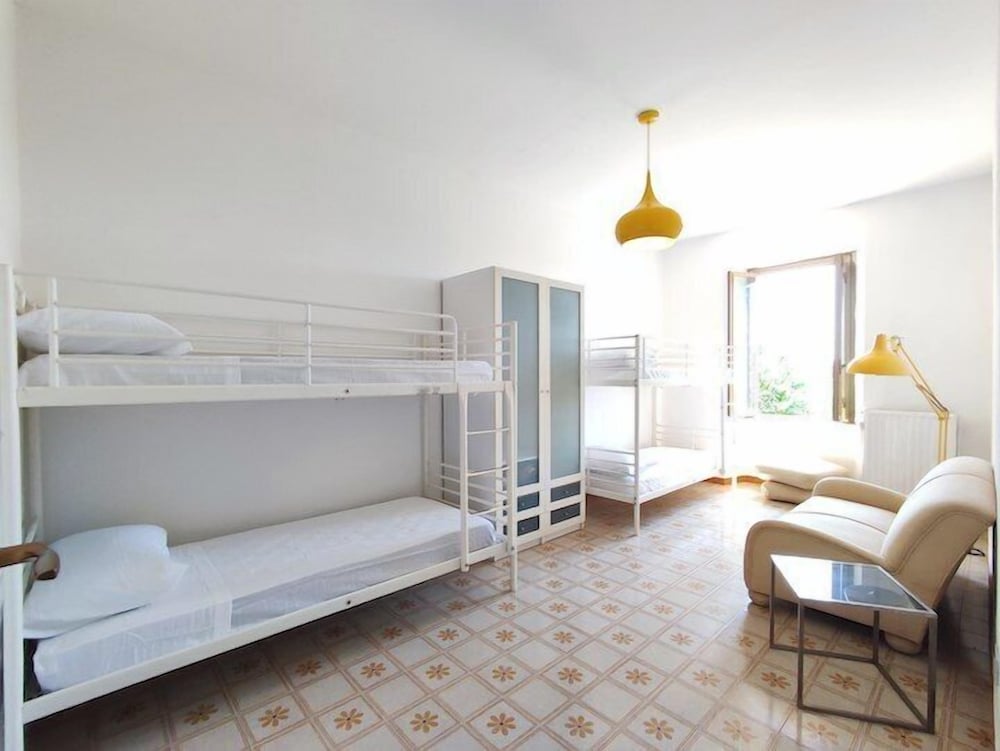 Basic Shared Dormitory, Mixed Dorm, Shared Bathroom, Garden View photo 1