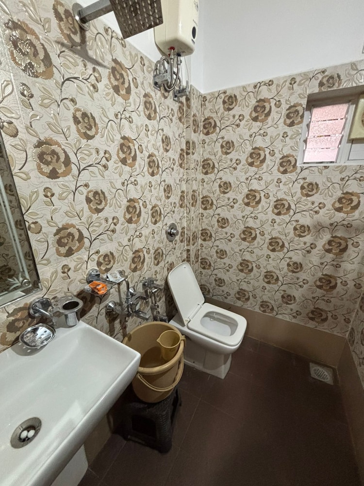 Deluxe Room - Photo 7
