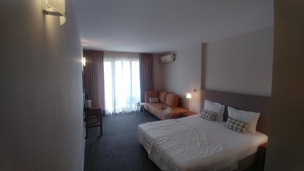 Standard Triple Room, Balcony