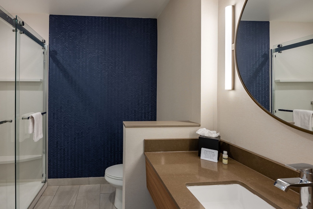 Suite, 2 Queen Beds - Photo 5
