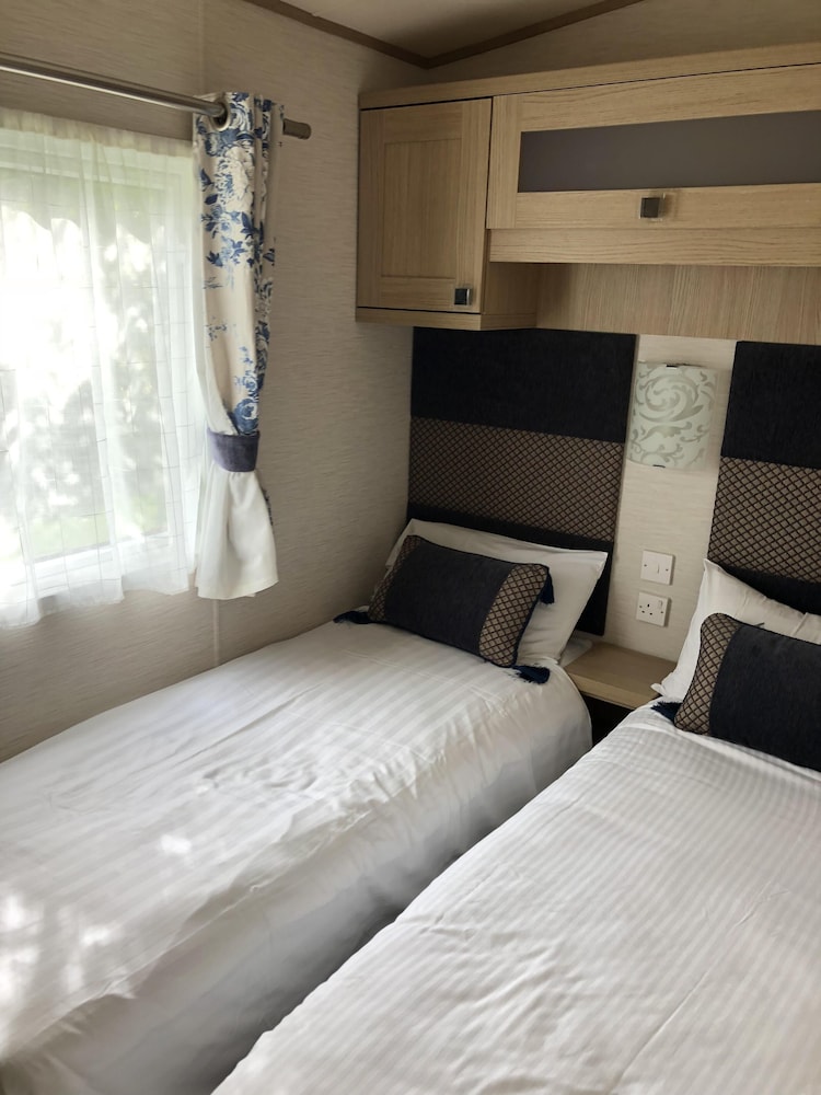 Mobile Home, Private Bathroom photo 3