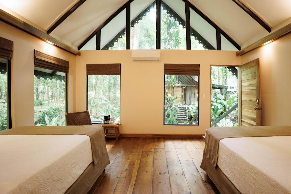 Deluxe Room, 2 Queen Beds photo 3