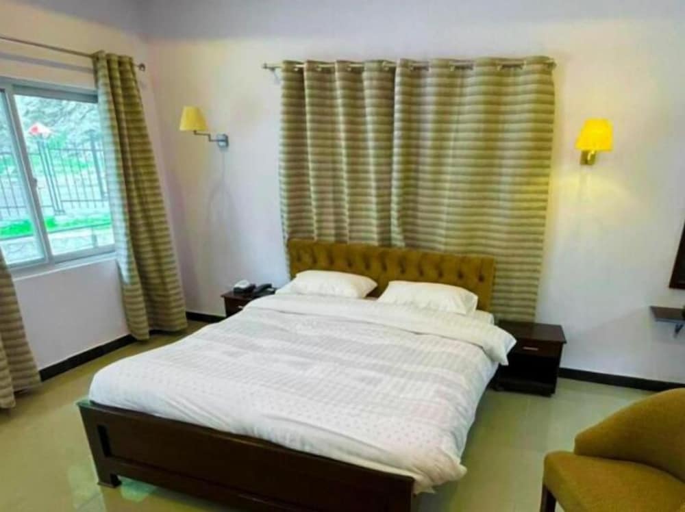 Deluxe Double Room - Photo 18