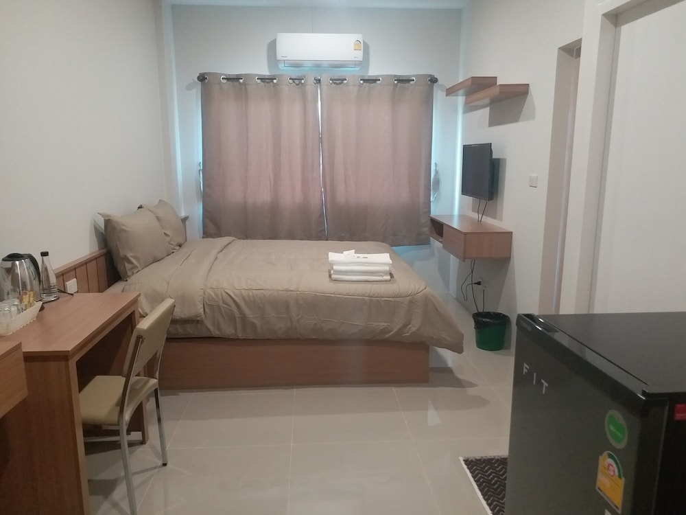 Standard Double Room - Photo 16