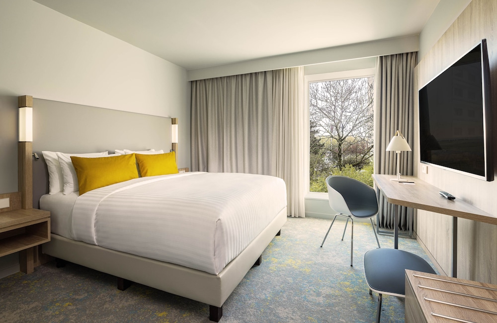 Deluxe Room, 1 King Bed