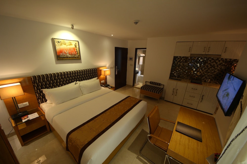 Royal Suite Kitchenette Double Occupancy photo 1