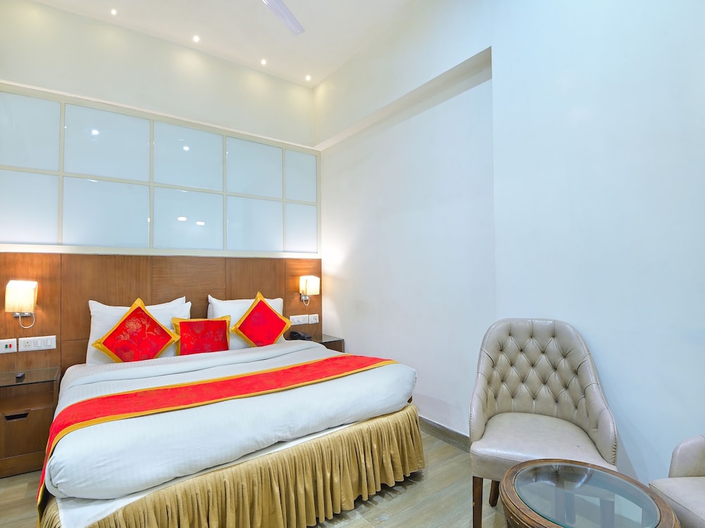 Executive Room - Photo 6