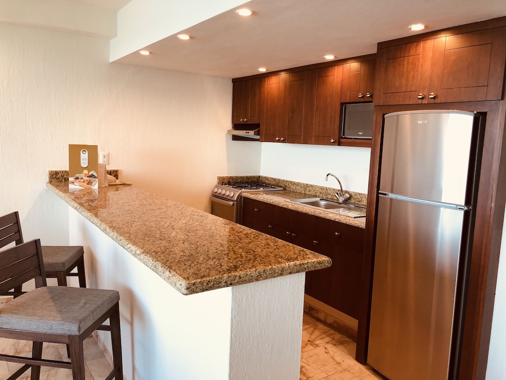 Remodeled Oceanfront 1 Bedroom Suite With Large Terrace Oceanfront