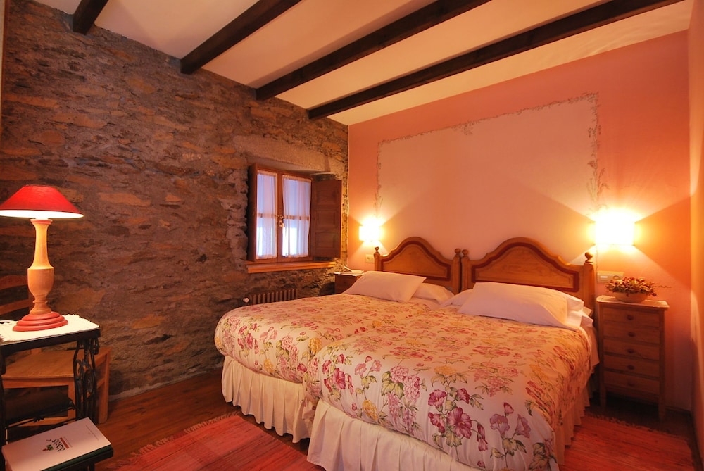 Double or Twin Room photo 2