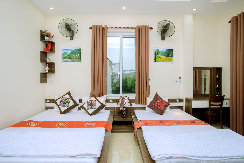 Superior Twin Room, Balcony, City View photo 3
